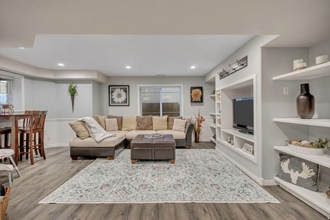 Tiny photo for 9162 S GLENN ABBEY WAY, Sandy, UT 84093 (MLS # 2134959)
