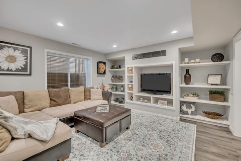 Tiny photo for 9162 S GLENN ABBEY WAY, Sandy, UT 84093 (MLS # 2134959)