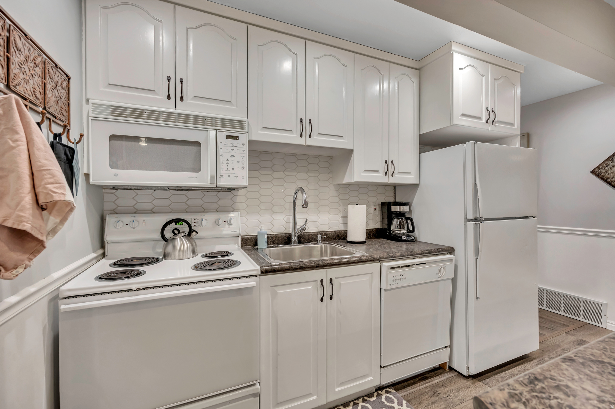 WILLOW CREEK CANYON - Residential