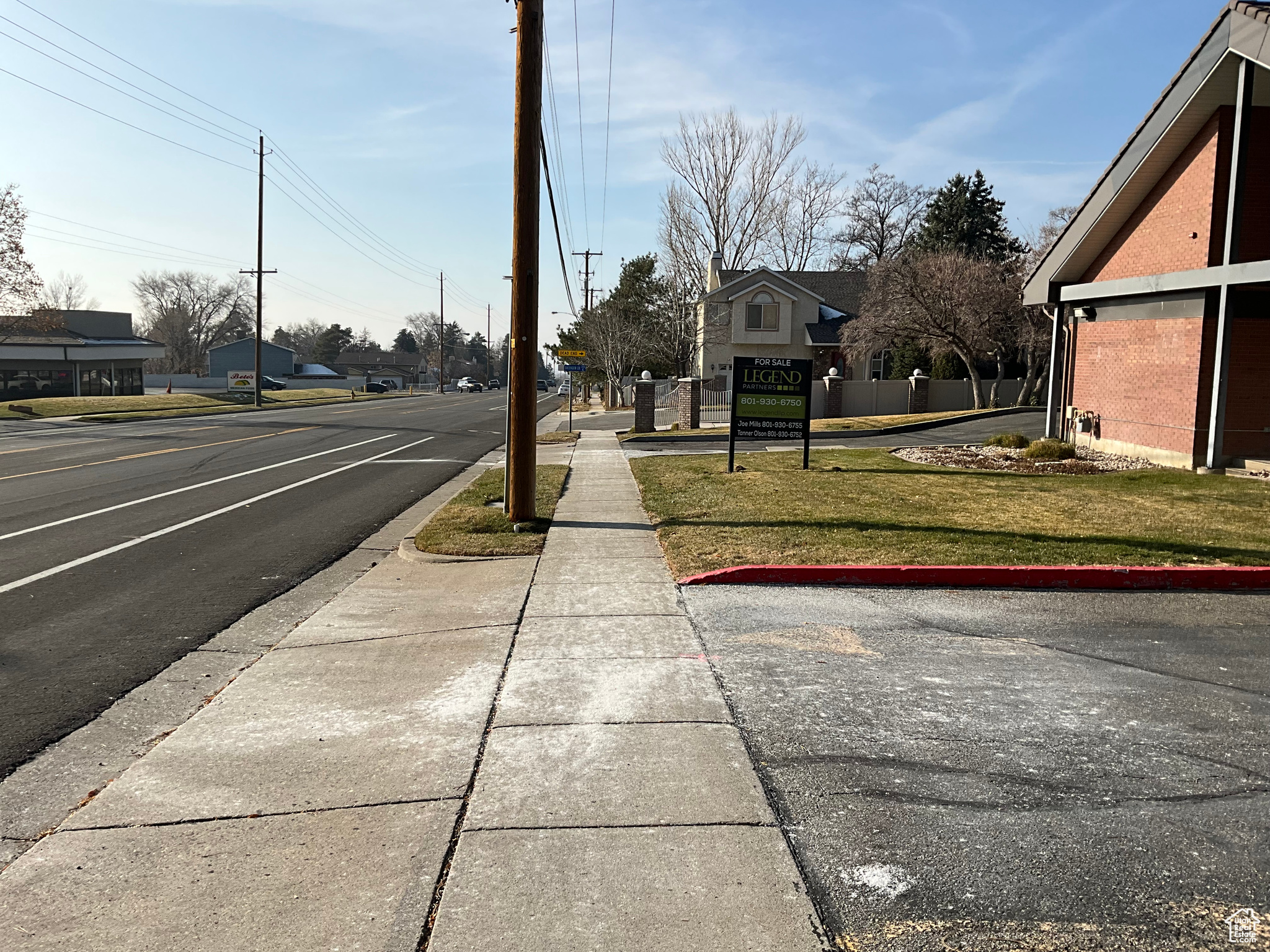 FORMER WELLS FARGO BANK BUILDING - Commercial Lease