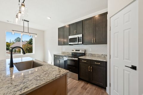 Tiny photo for 529 N HAVEN DR, Mapleton, UT 84664 (MLS # 2127594)