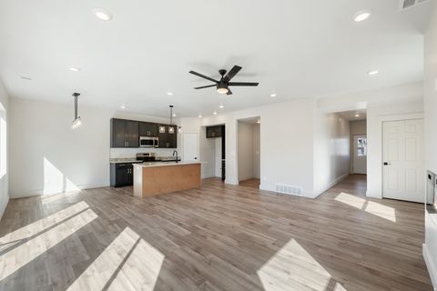 Tiny photo for 529 N HAVEN DR, Mapleton, UT 84664 (MLS # 2127594)