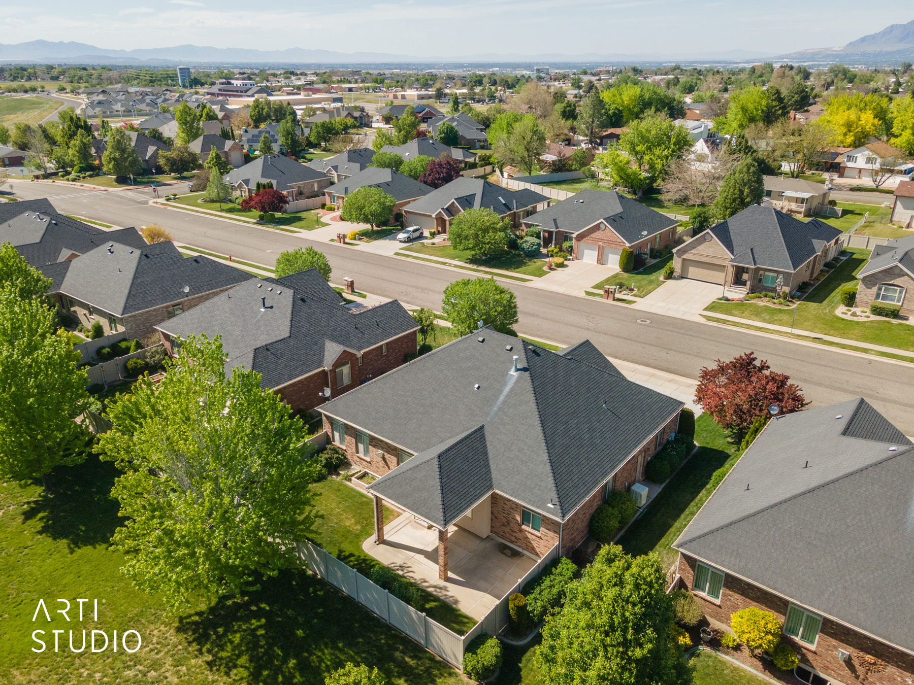 STONERIDGE AT PLEASANT VALLEY - Residential
