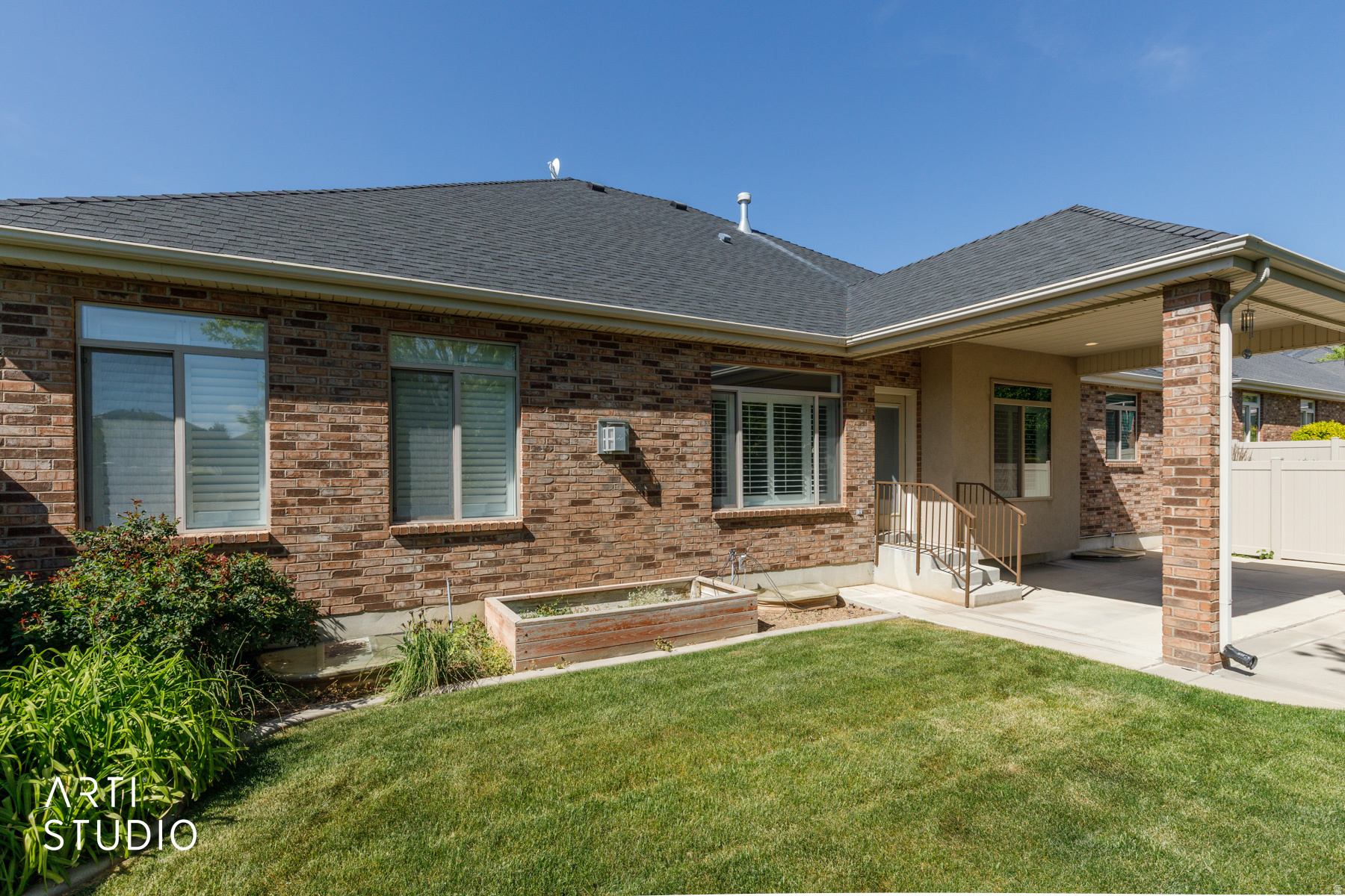 STONERIDGE AT PLEASANT VALLEY - Residential