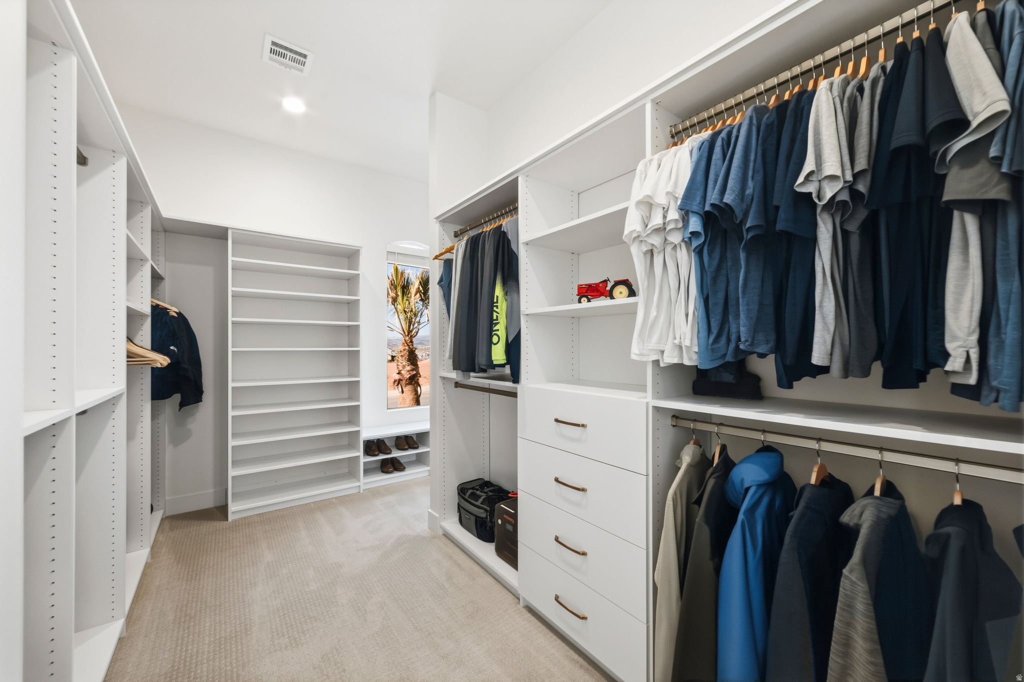 TEAKWOOD 6 - Residential