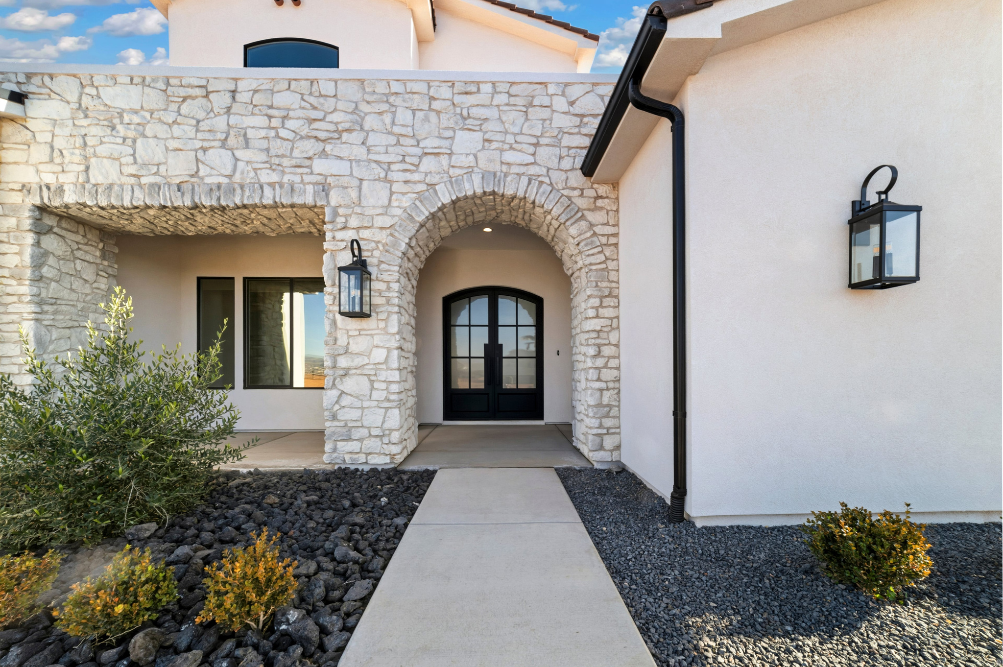 TEAKWOOD 6 - Residential