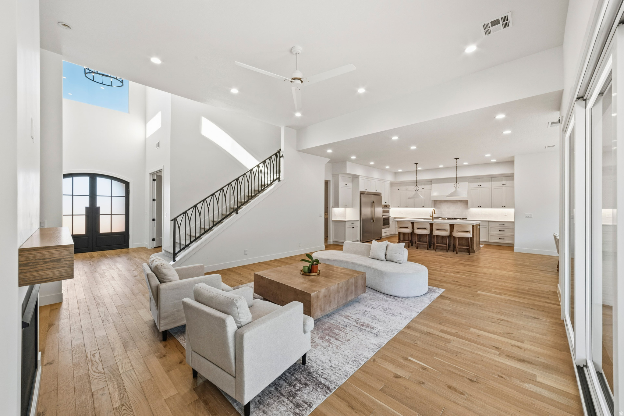 TEAKWOOD 6 - Residential