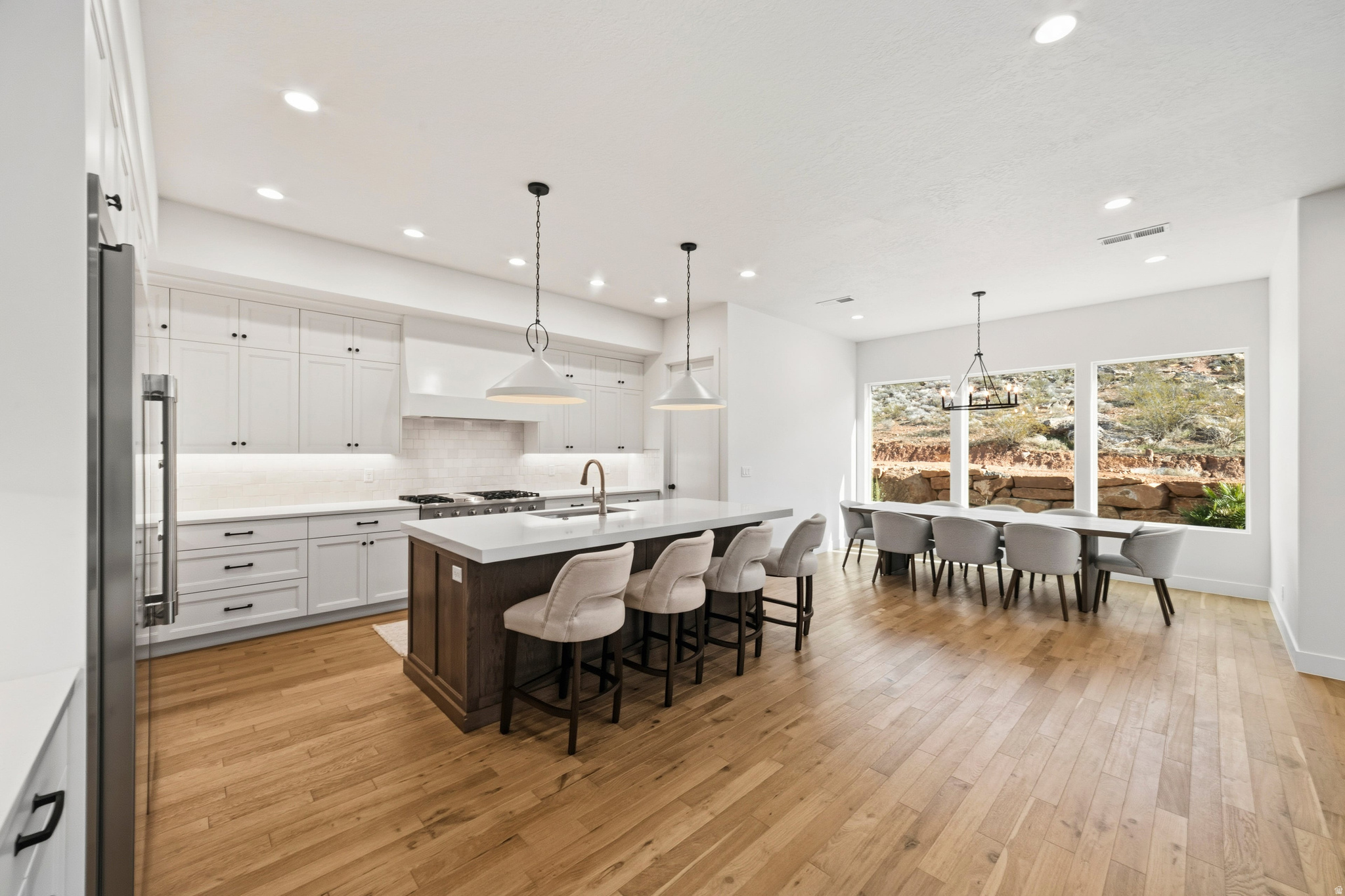 TEAKWOOD 6 - Residential