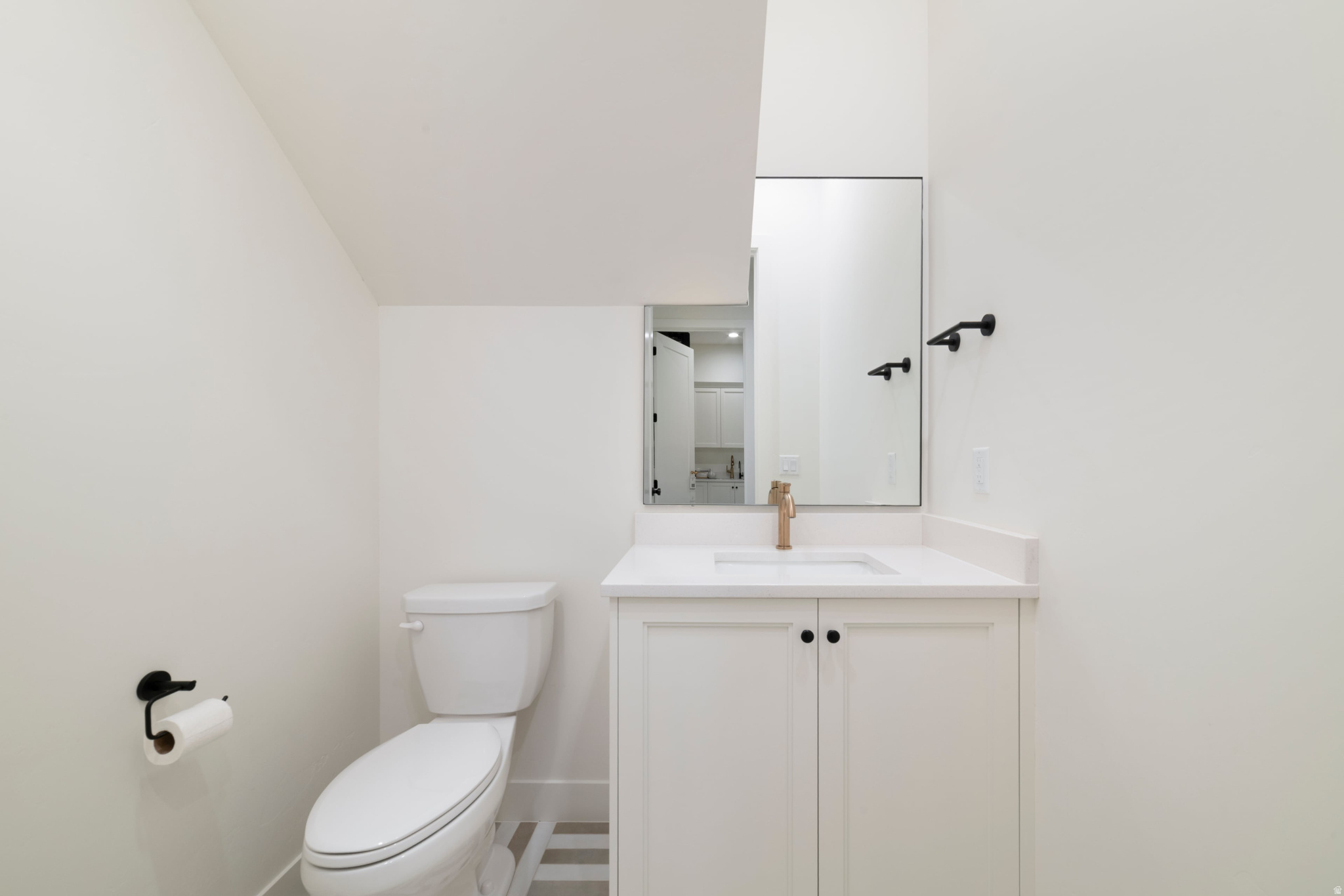 TEAKWOOD 6 - Residential