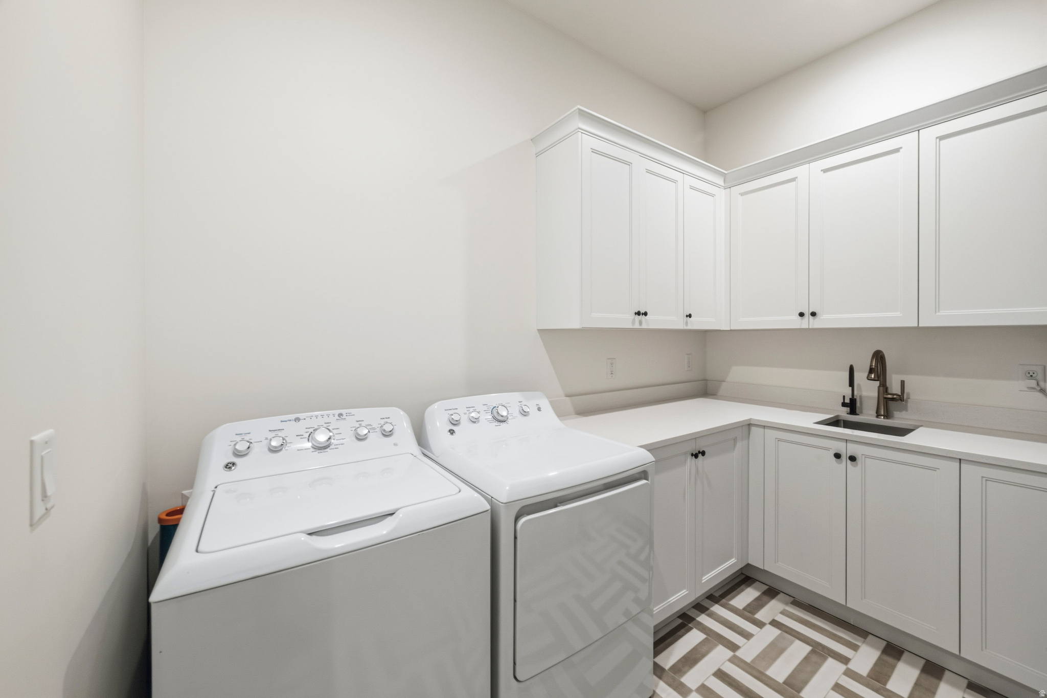 TEAKWOOD 6 - Residential