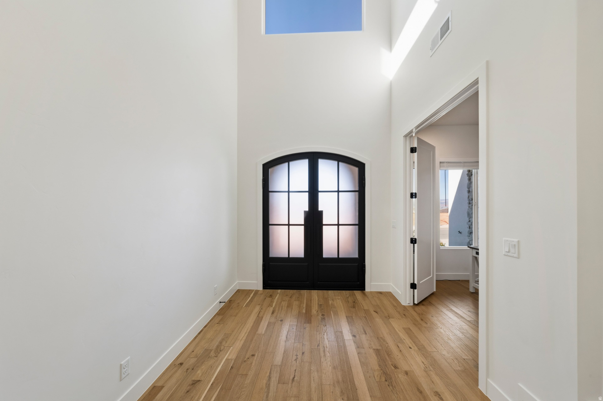 TEAKWOOD 6 - Residential