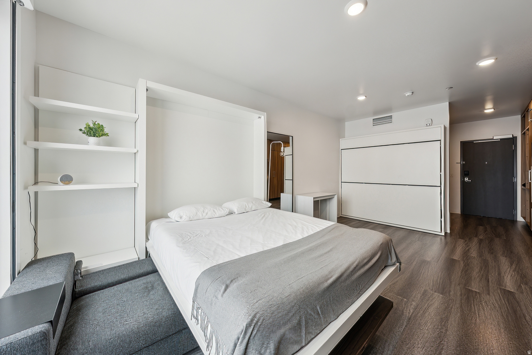 CANYON HAUS/ YOTEL - Residential