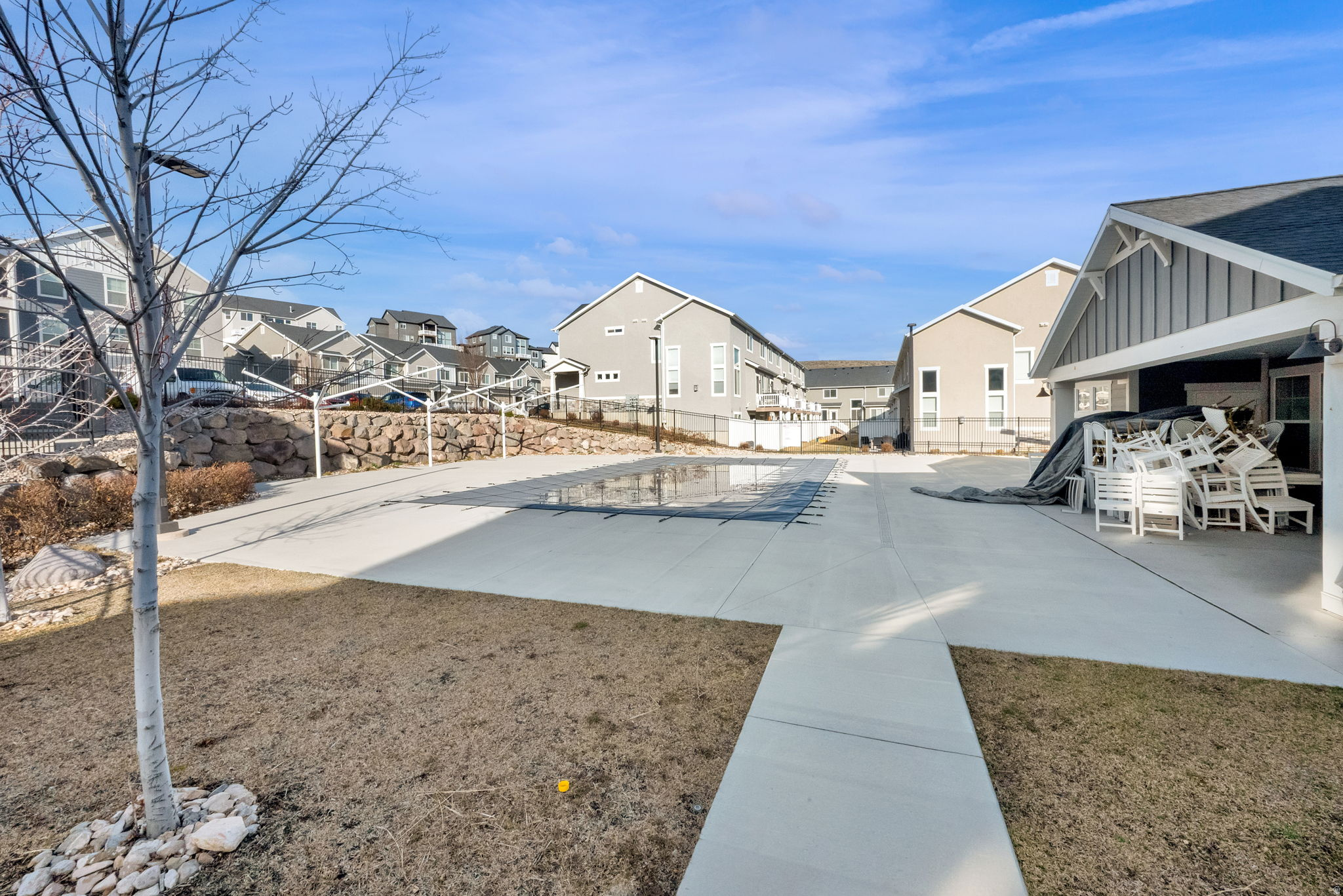 QUAILHILL - Residential