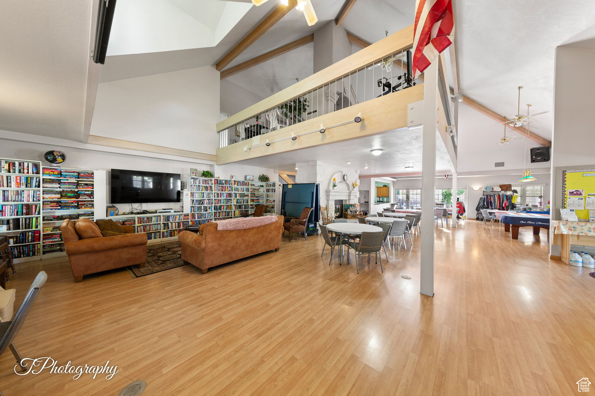 HARRISBURG LAKESIDE ESTATES - Residential