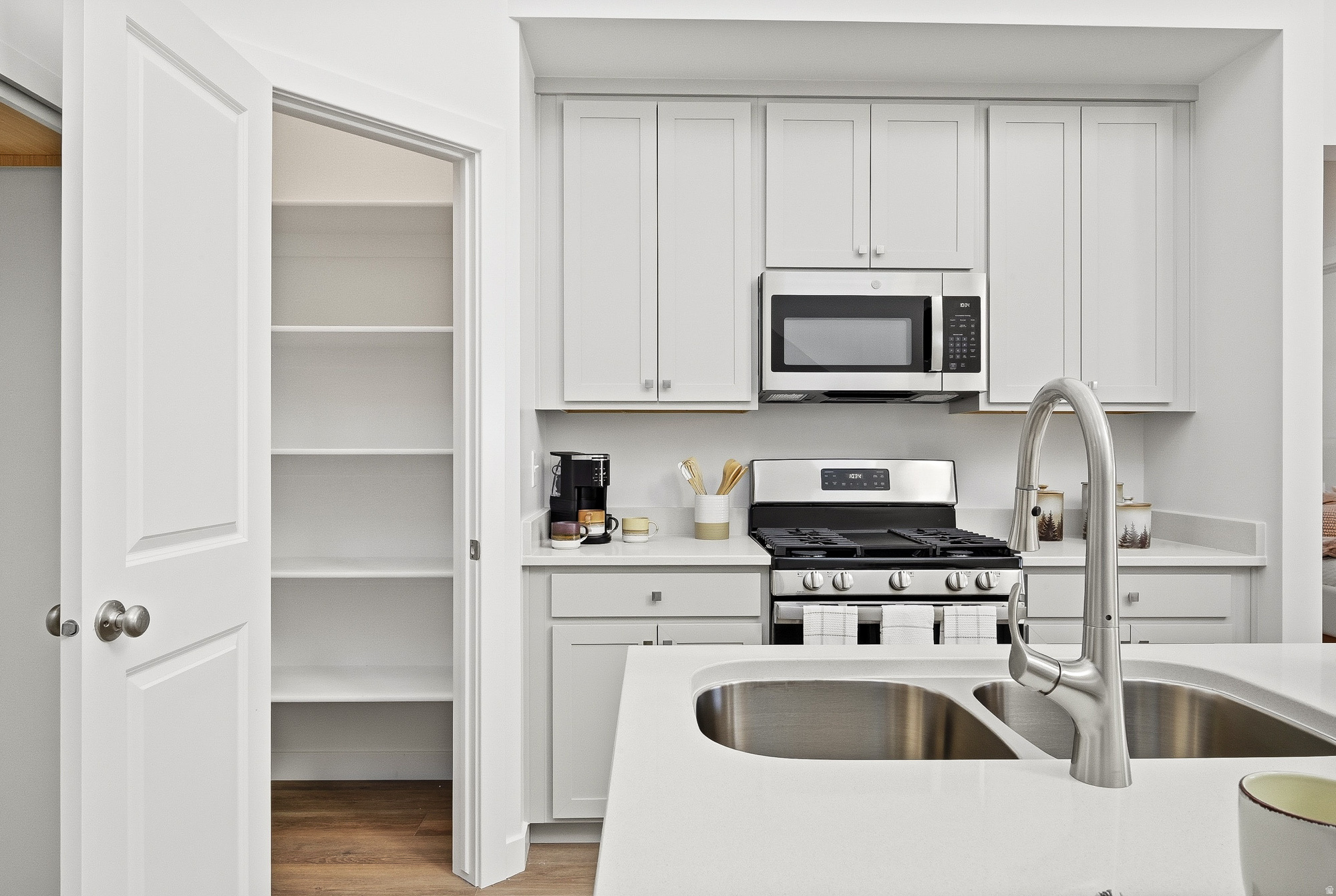 SKY VIEW ESTATES - Residential Income