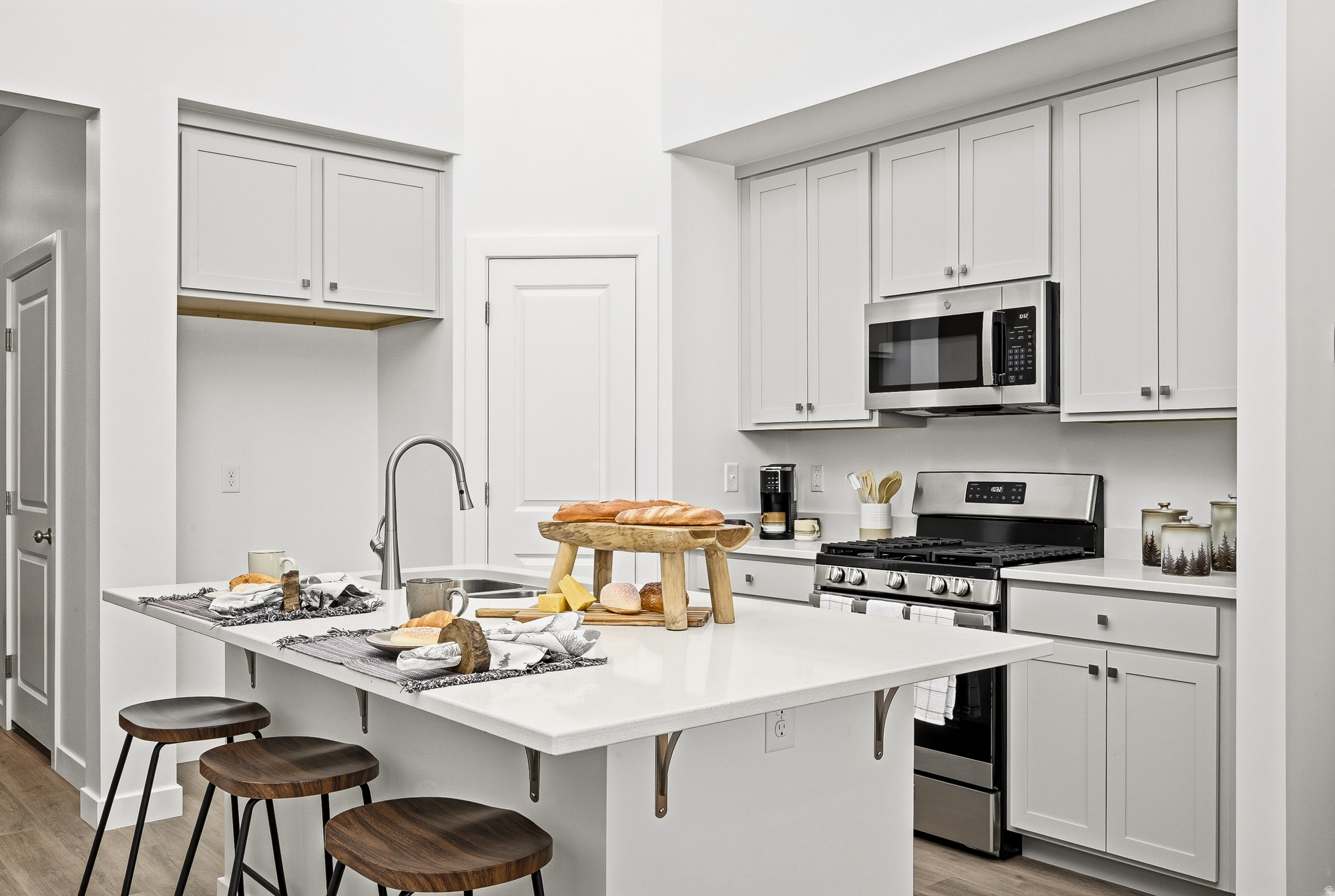 SKY VIEW ESTATES - Residential Income