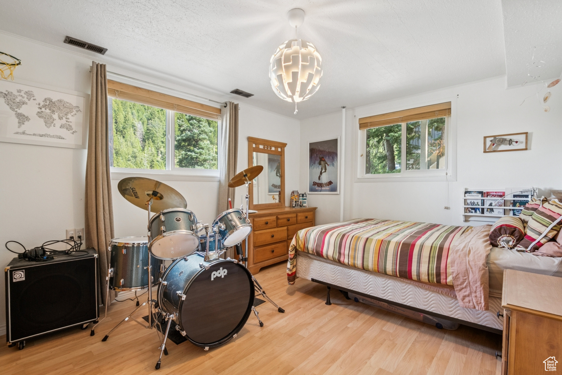 Park City, Utah 84098, United States, 3 Bedrooms Bedrooms, ,1 BathroomBathrooms,Residential,Pending,198068