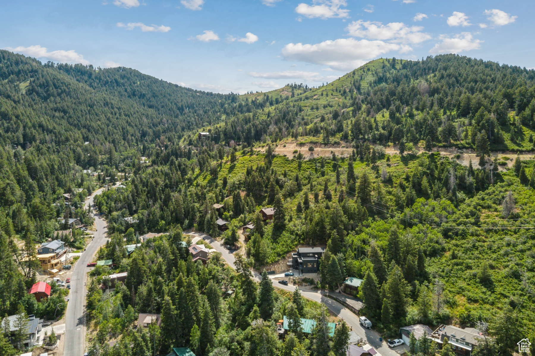 Park City, Utah 84098, United States, 3 Bedrooms Bedrooms, ,1 BathroomBathrooms,Residential,Pending,198068