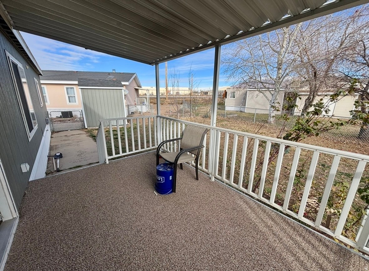 ROLLING HILLS ESTATES - Residential