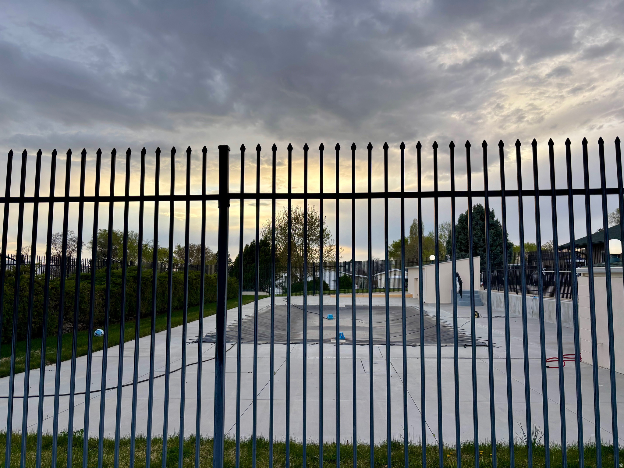 ROLLING HILLS ESTATES - Residential