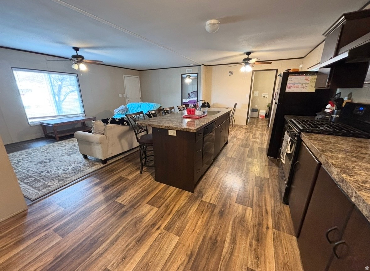 ROLLING HILLS ESTATES - Residential