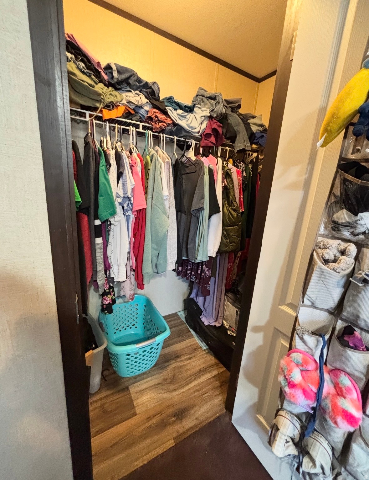 ROLLING HILLS ESTATES - Residential