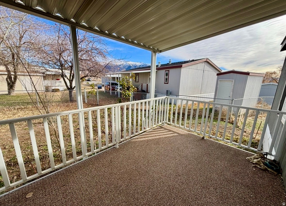 ROLLING HILLS ESTATES - Residential