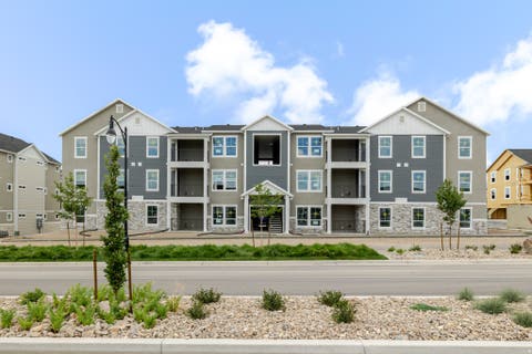 Condo For Sale - 6688 W Twin Rocks Ln #C301<br/> Herriman, UT 84096