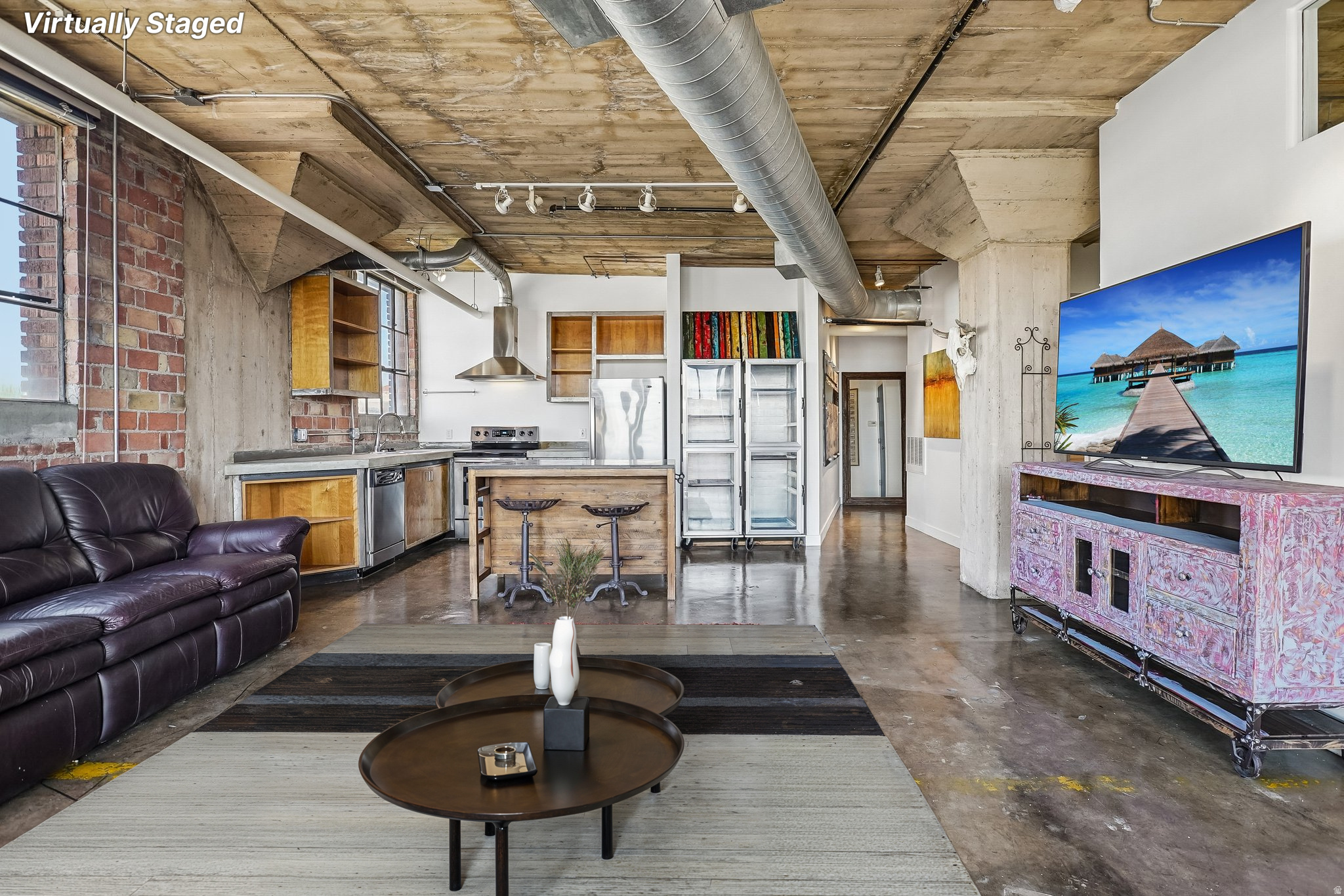 DAKOTA LOFTS - Residential