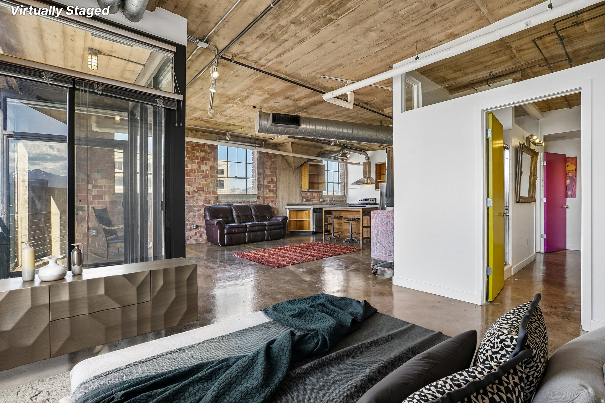 DAKOTA LOFTS - Residential