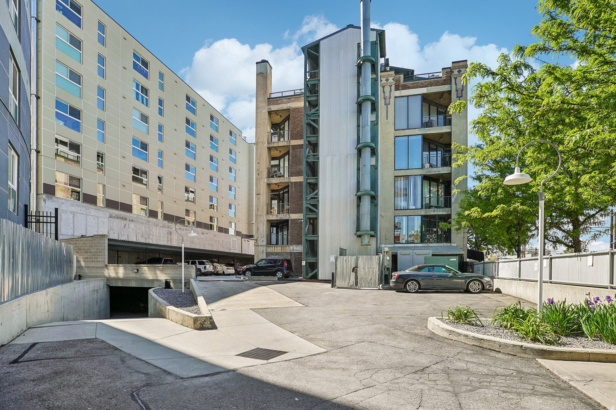DAKOTA LOFTS - Residential