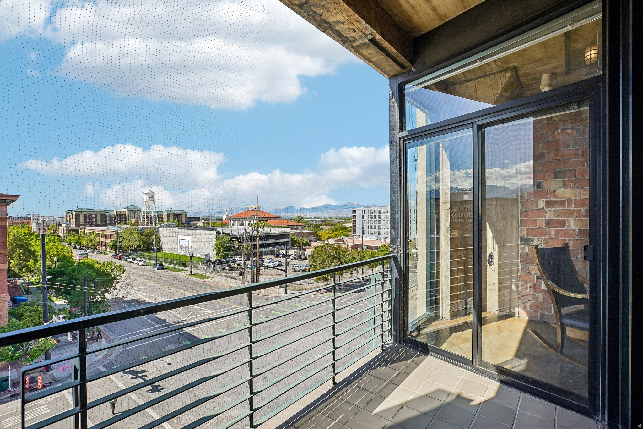 DAKOTA LOFTS - Residential