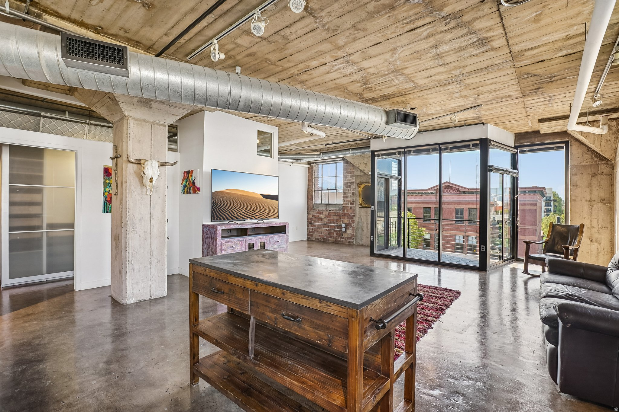 DAKOTA LOFTS - Residential