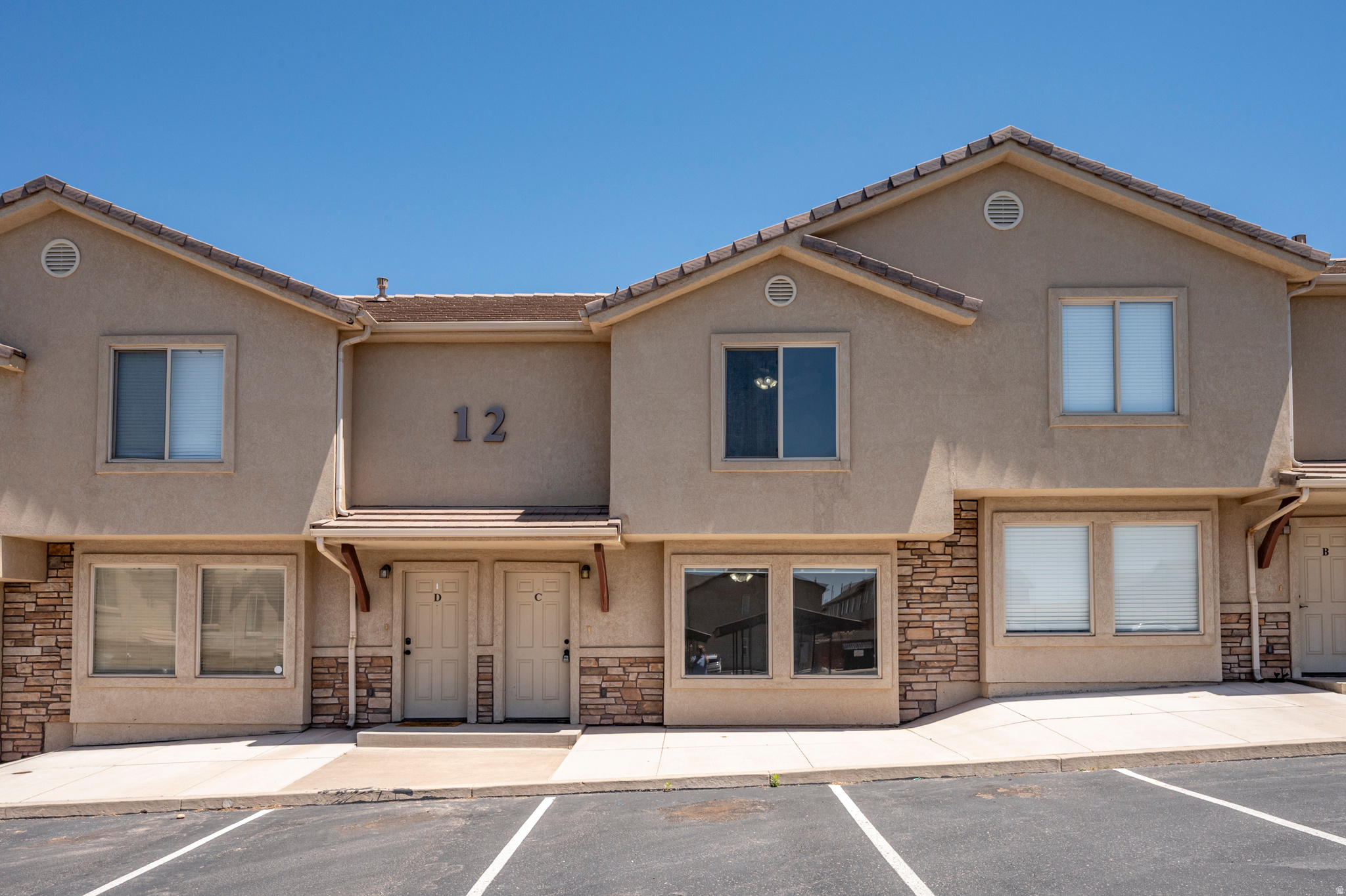 TRAILSIDE - Residential