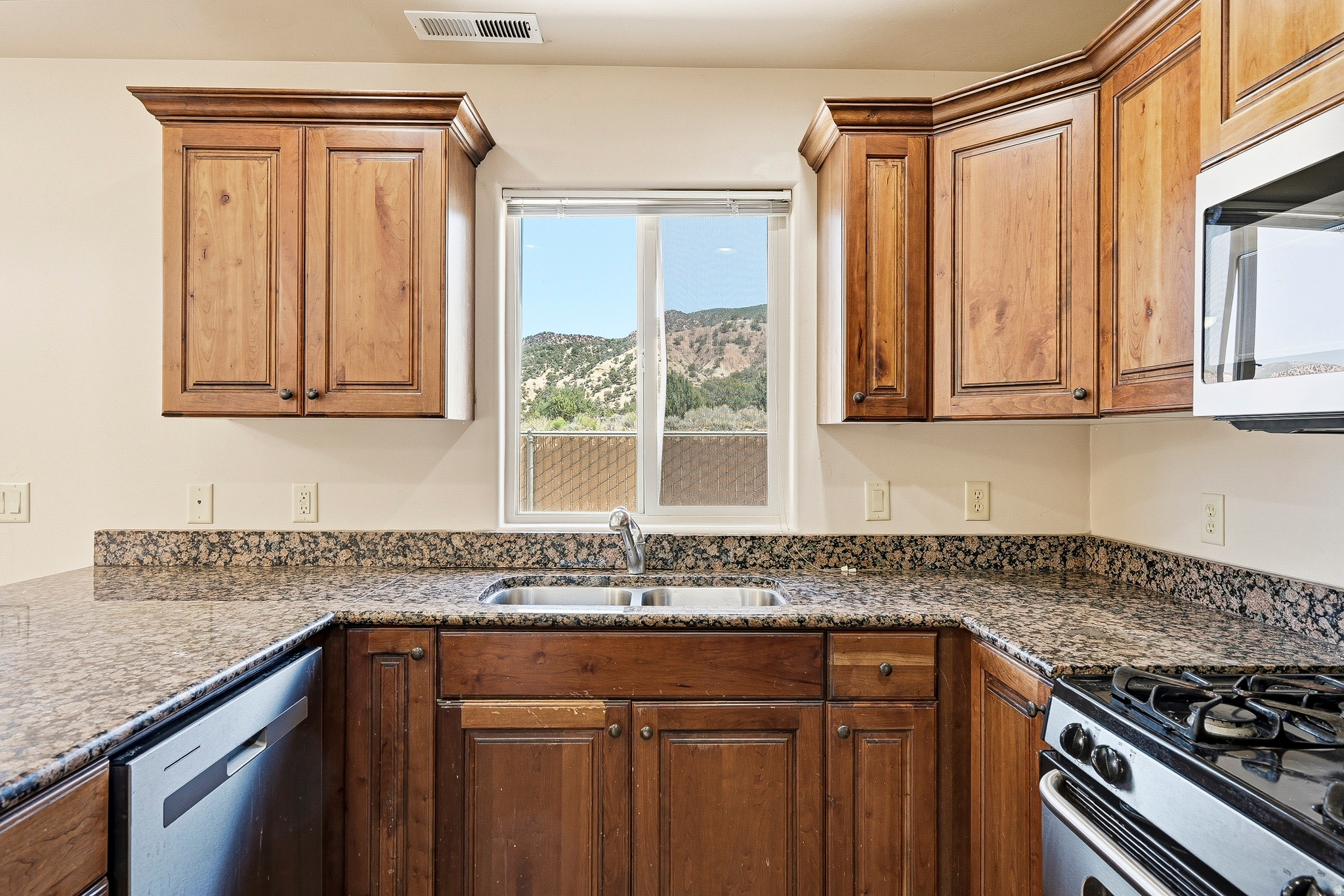 TRAILSIDE - Residential