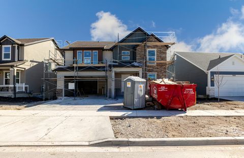 Photo of 1537 W RUSSO DR #725, Saratoga Springs, UT 84045 (MLS # 2132417)