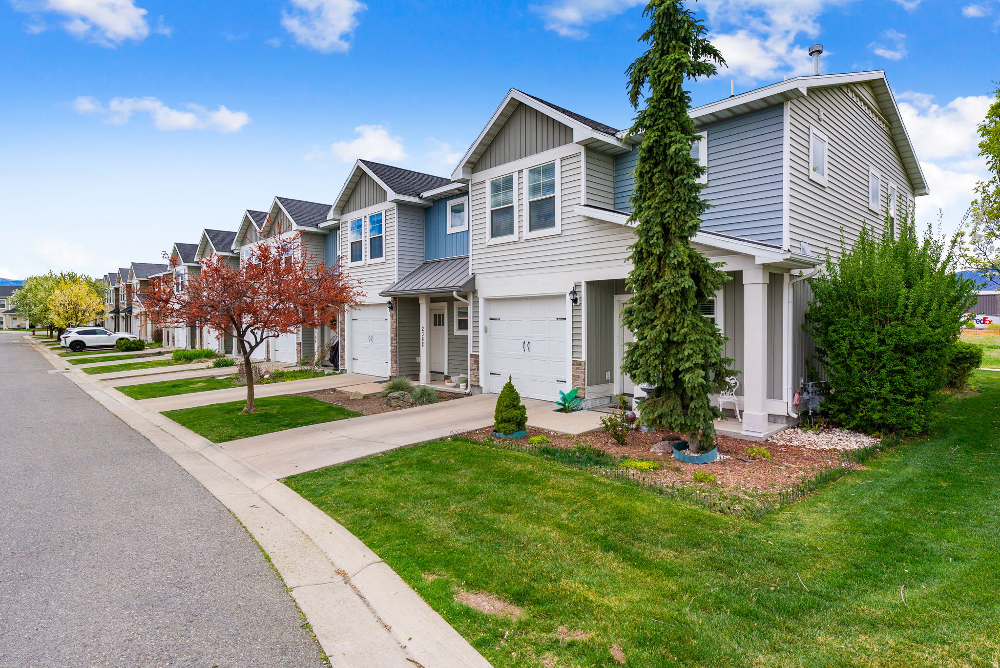 SPRING CREEK - Residential