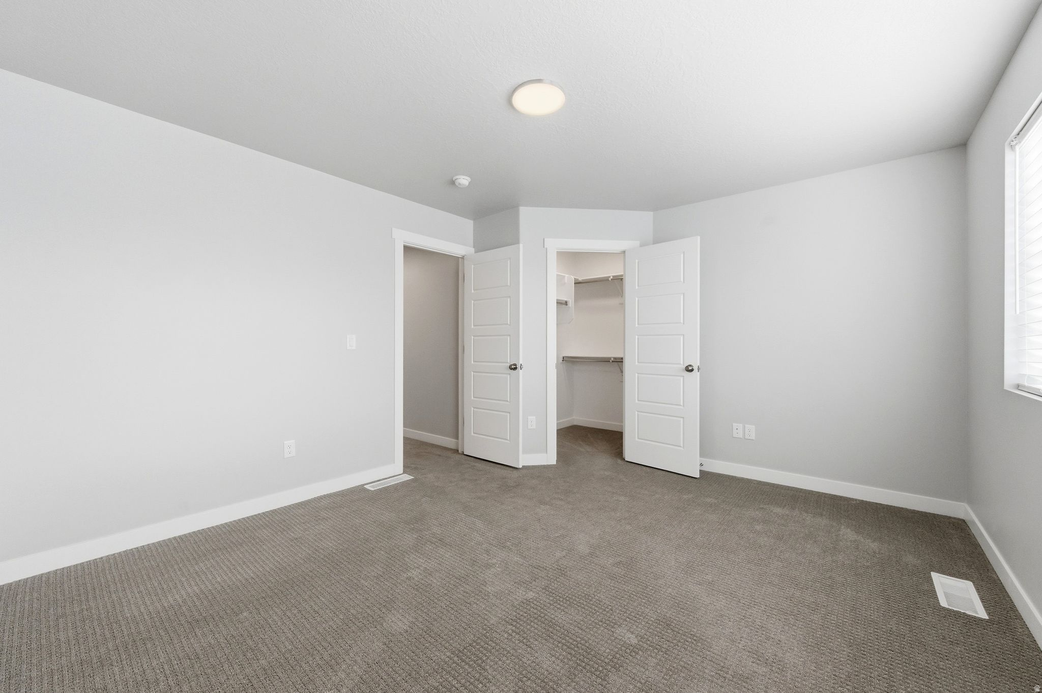 IVORY COTTAGE - Residential