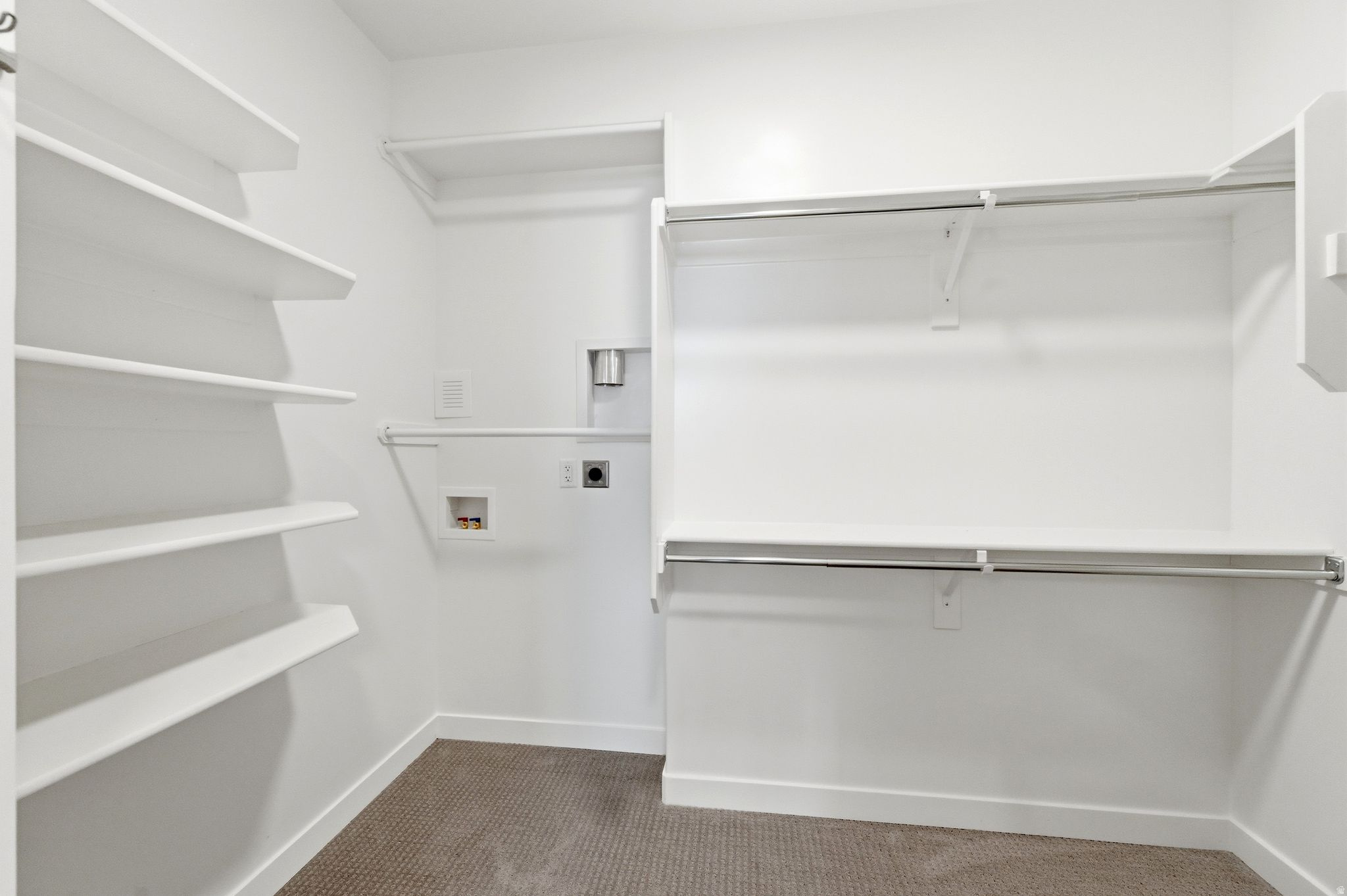 IVORY COTTAGE - Residential