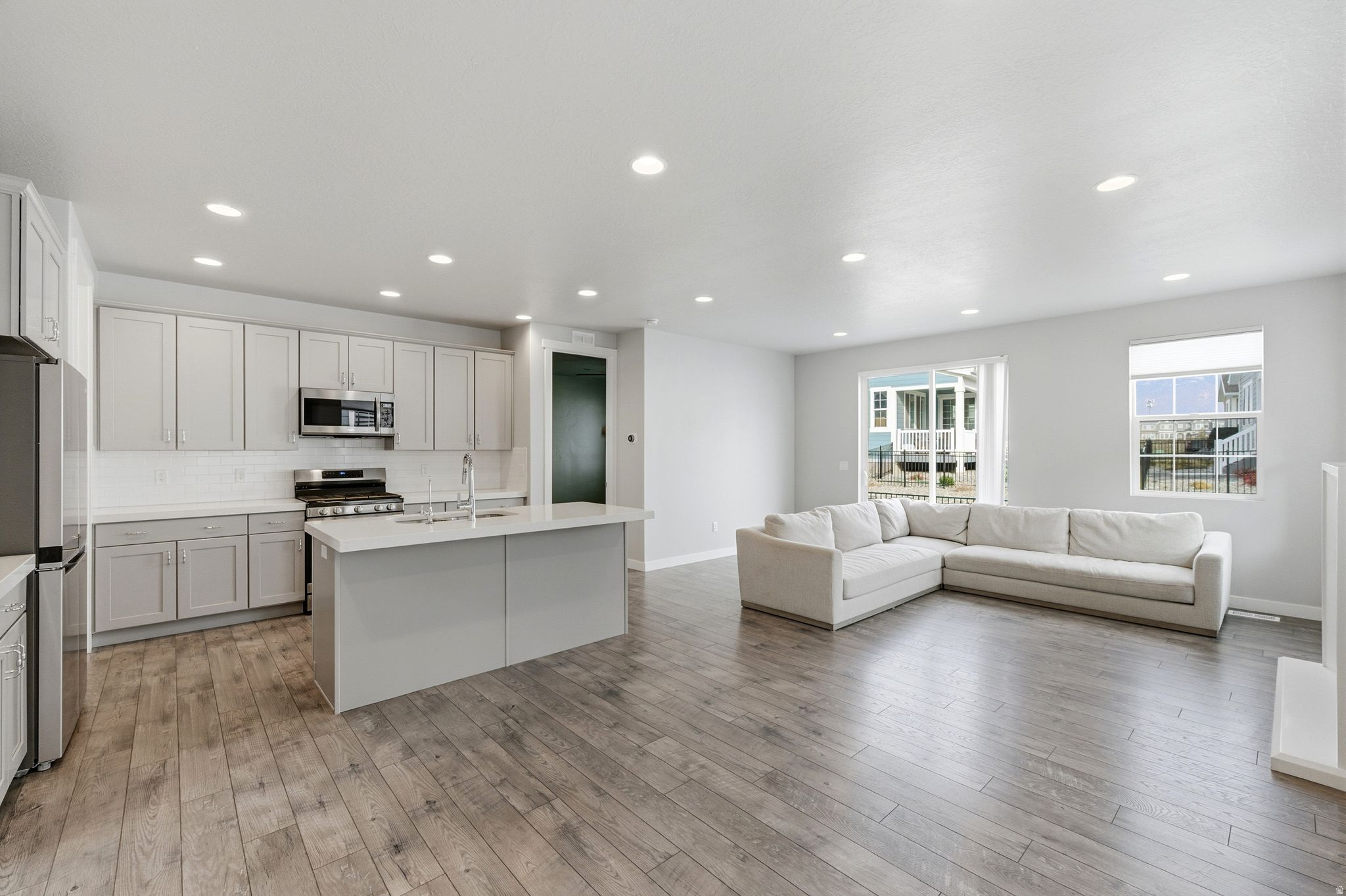 IVORY COTTAGE - Residential