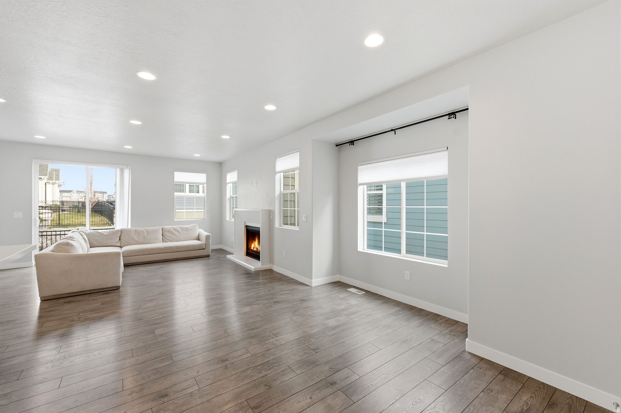 IVORY COTTAGE - Residential