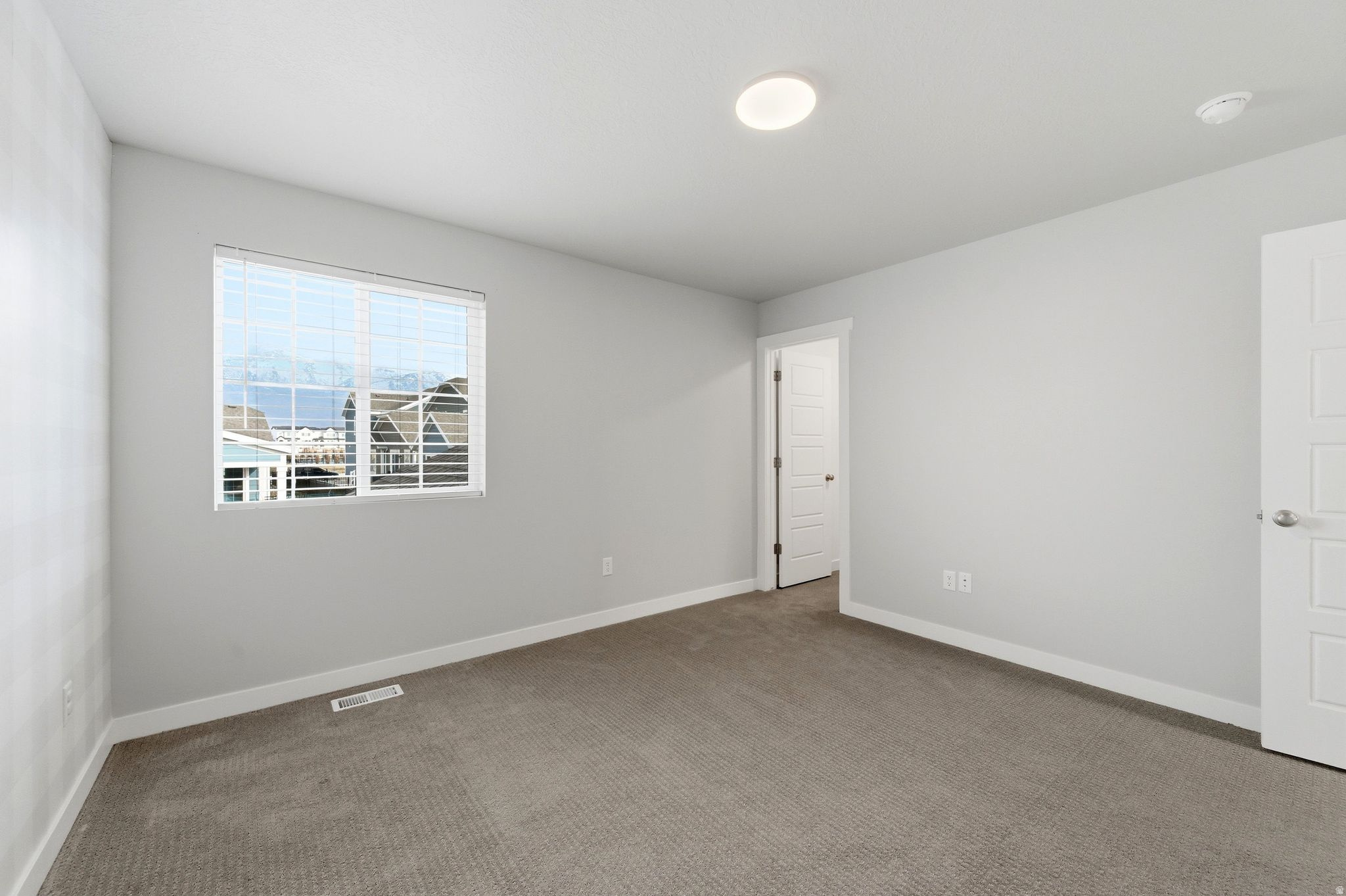 IVORY COTTAGE - Residential