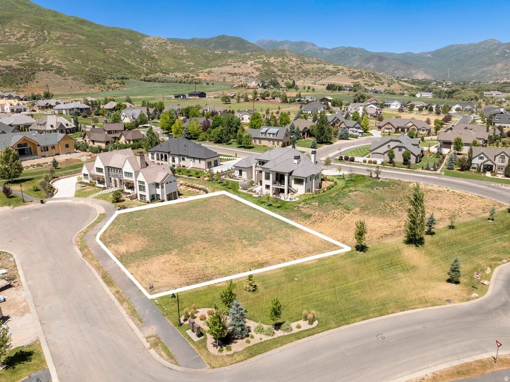 Photo of 544 W RHEINFALLS Cir S #76, Midway, UT 84049 (MLS # 2142270)