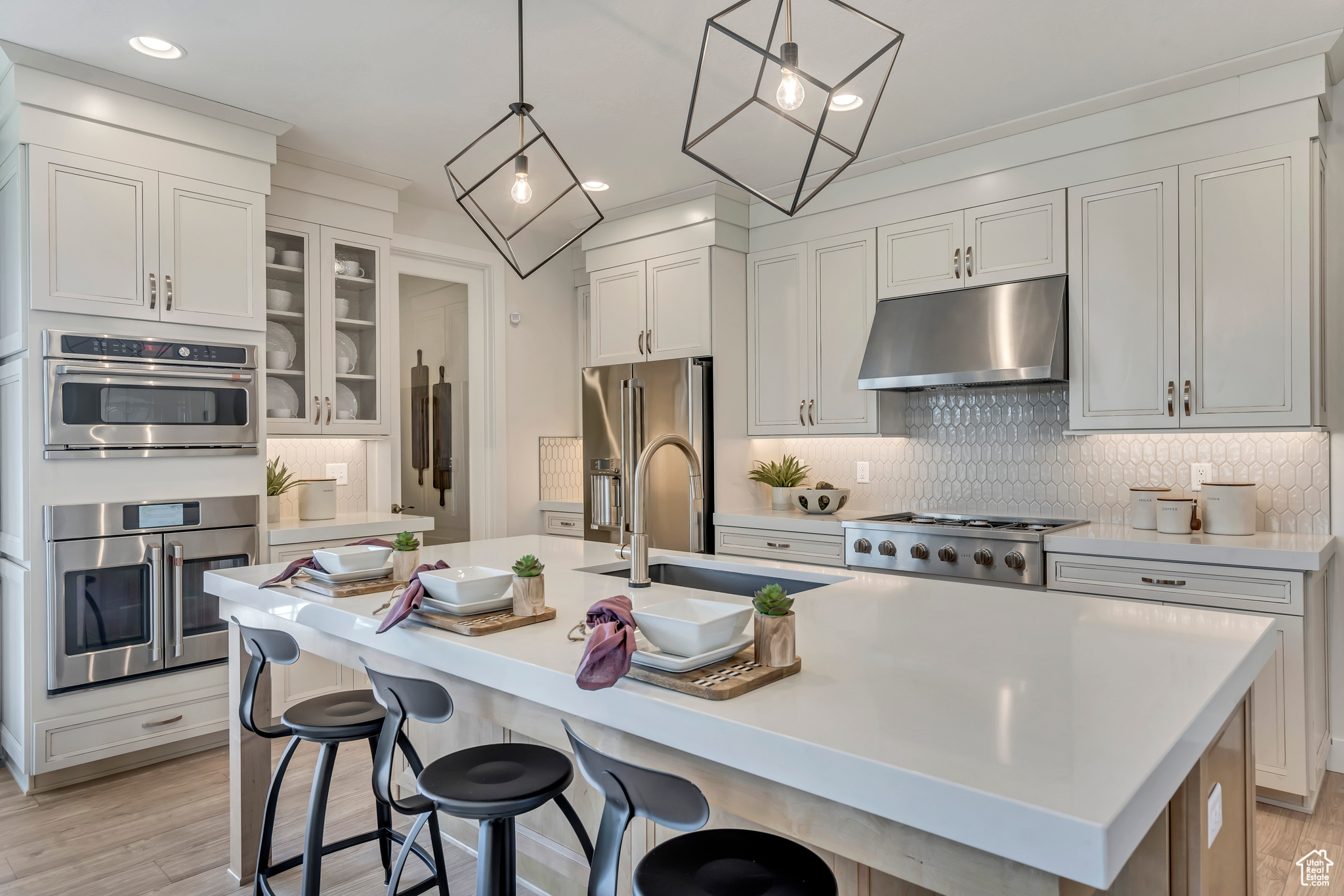 CREEKSIDE AT SHORELINE - Residential