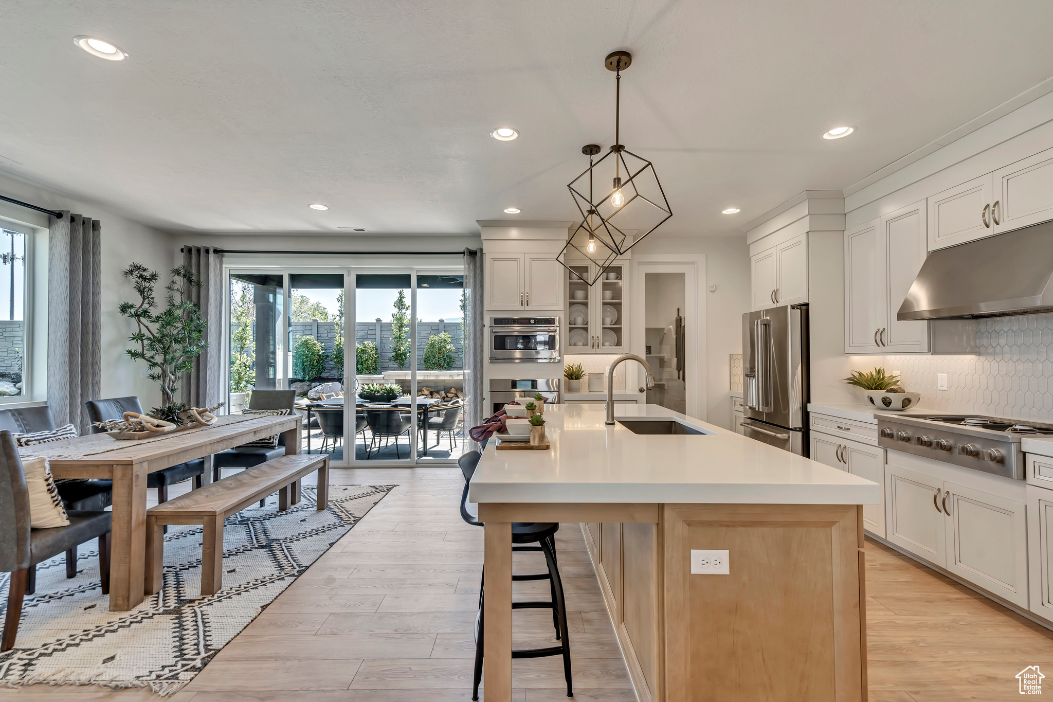 CREEKSIDE AT SHORELINE - Residential