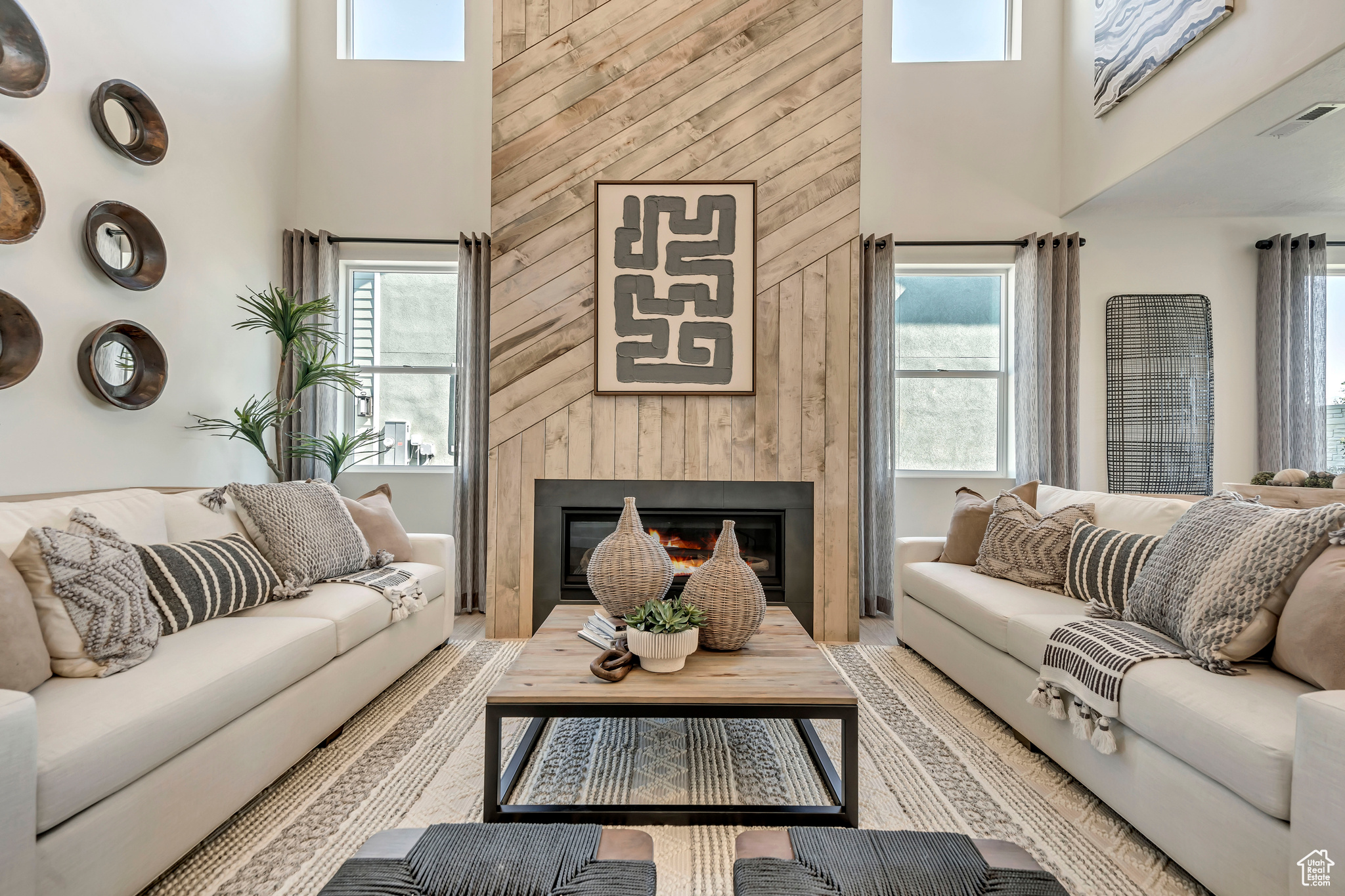 CREEKSIDE AT SHORELINE - Residential