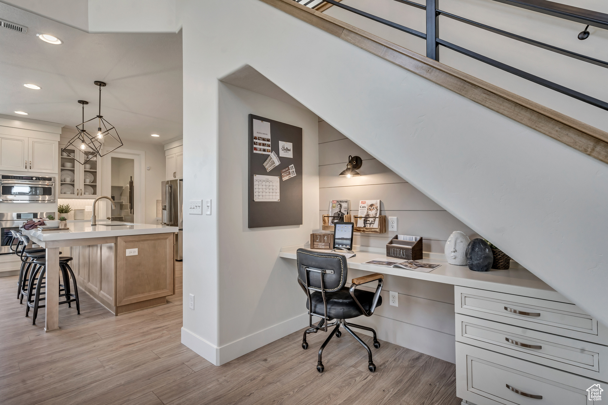 CREEKSIDE AT SHORELINE - Residential