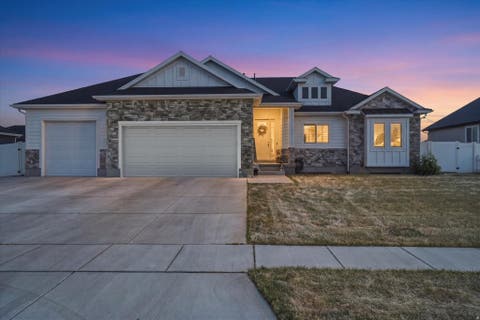 Tiny photo for 3556 S 5050 W, West Haven, UT 84401 (MLS # 2171801)