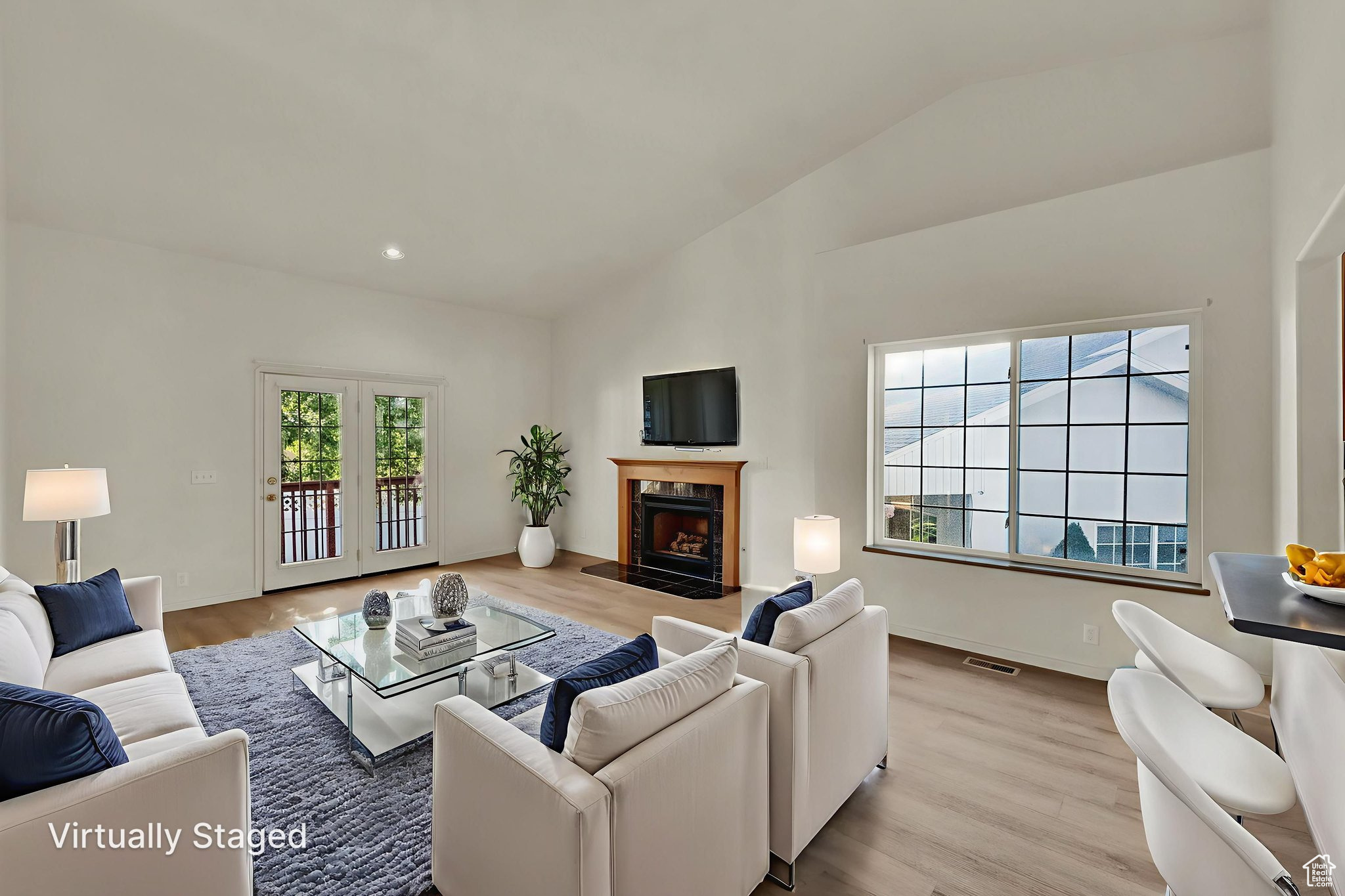 DEER HOLLOW - Residential