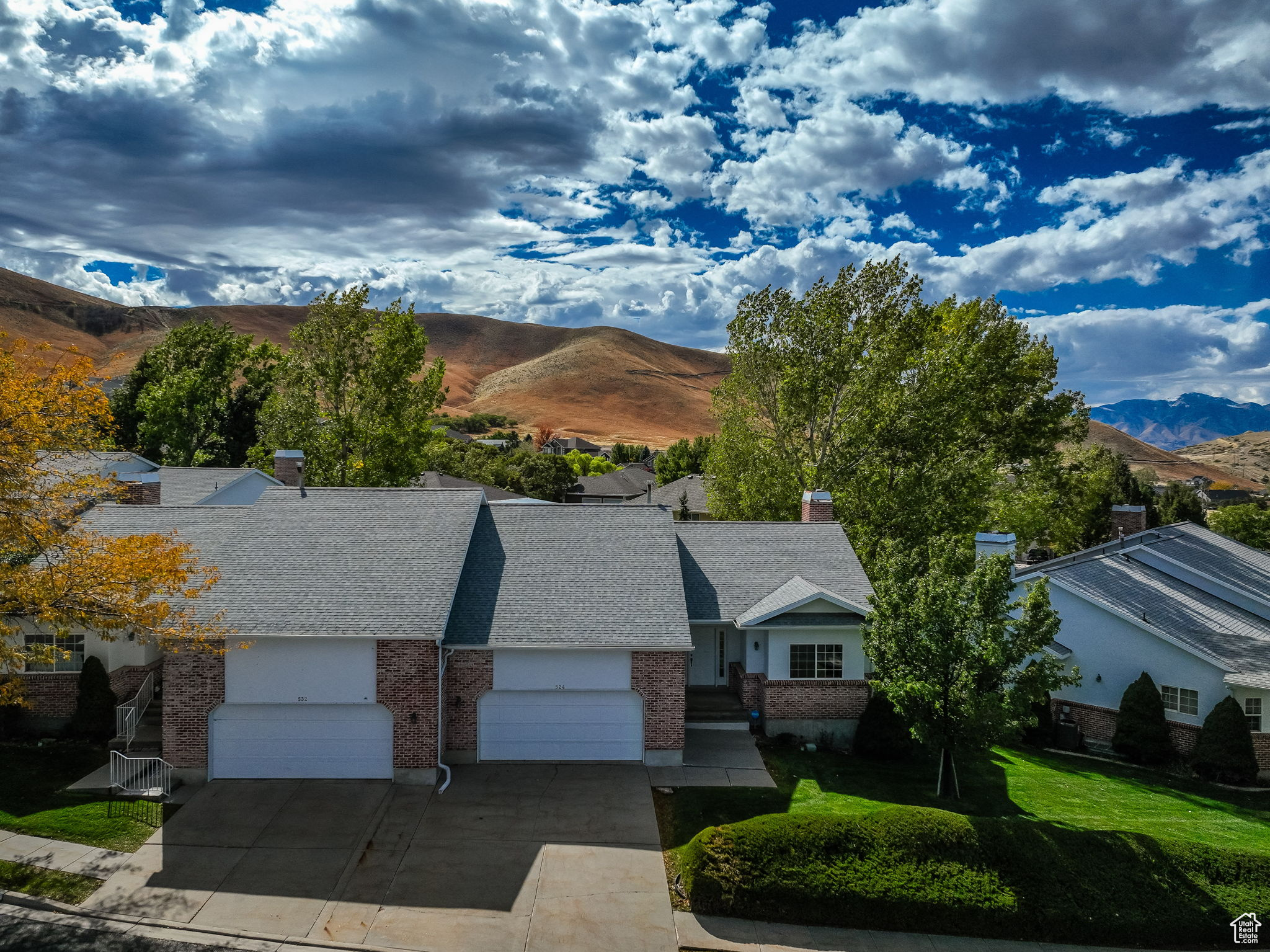 DEER HOLLOW - Residential